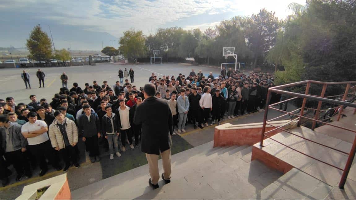 10 Kasım Atatürk'ü anma programı yapıldı